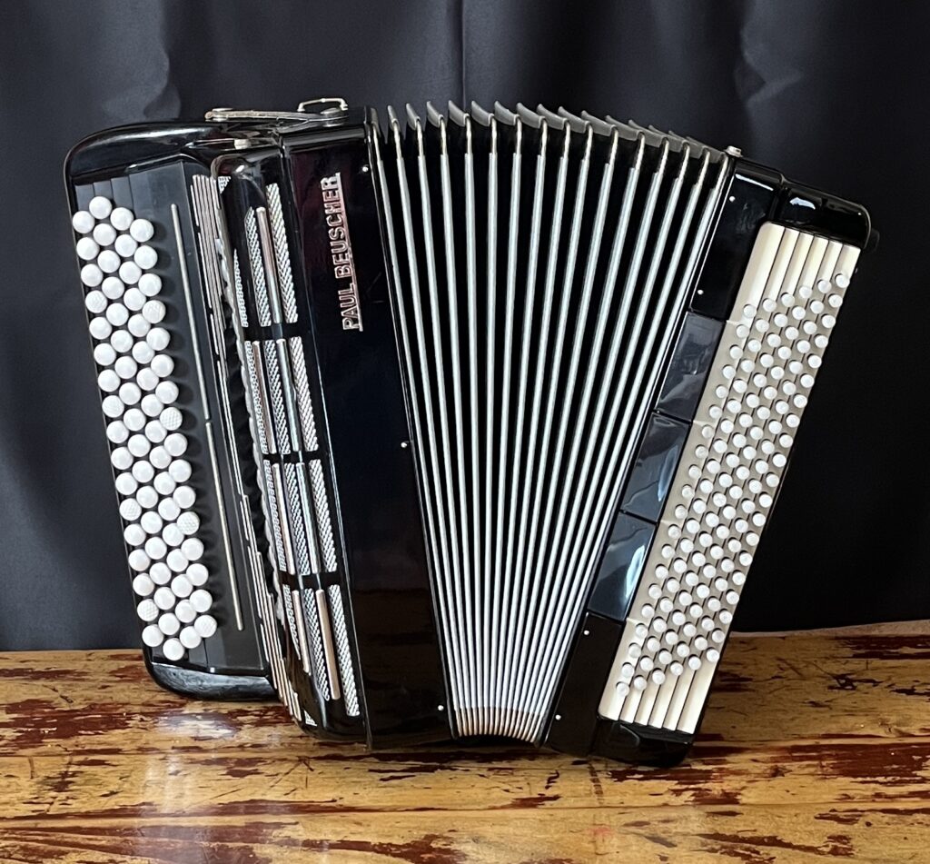 Accordéon-occasion 2-Paul beuscher-120 basses-Accordéons Paris Sud
