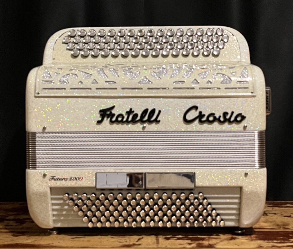 Accordéon-occasion-Fratelli Crosio-elctro-accoustique-96 basses-Accordéons Paris Sud