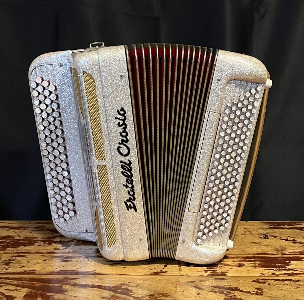 Accordéon 2-Occasion-Fratelli Crosio-120 basses-Doré pailleté-Accordéons Paris Sud