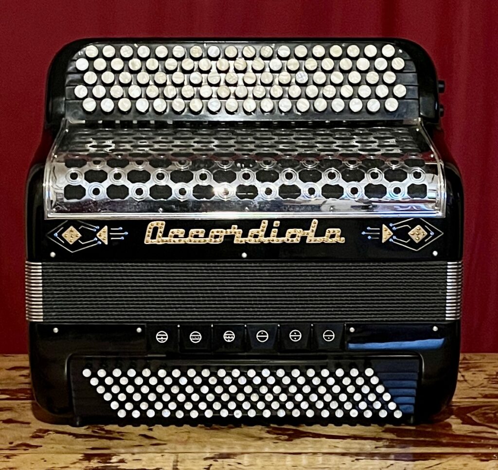 Accordéon-occasion-Accordiola-basses chromatique-Accordéons Paris Sud